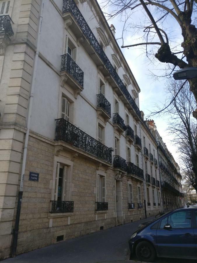 Studio Republique Apartment Dijon Exterior photo
